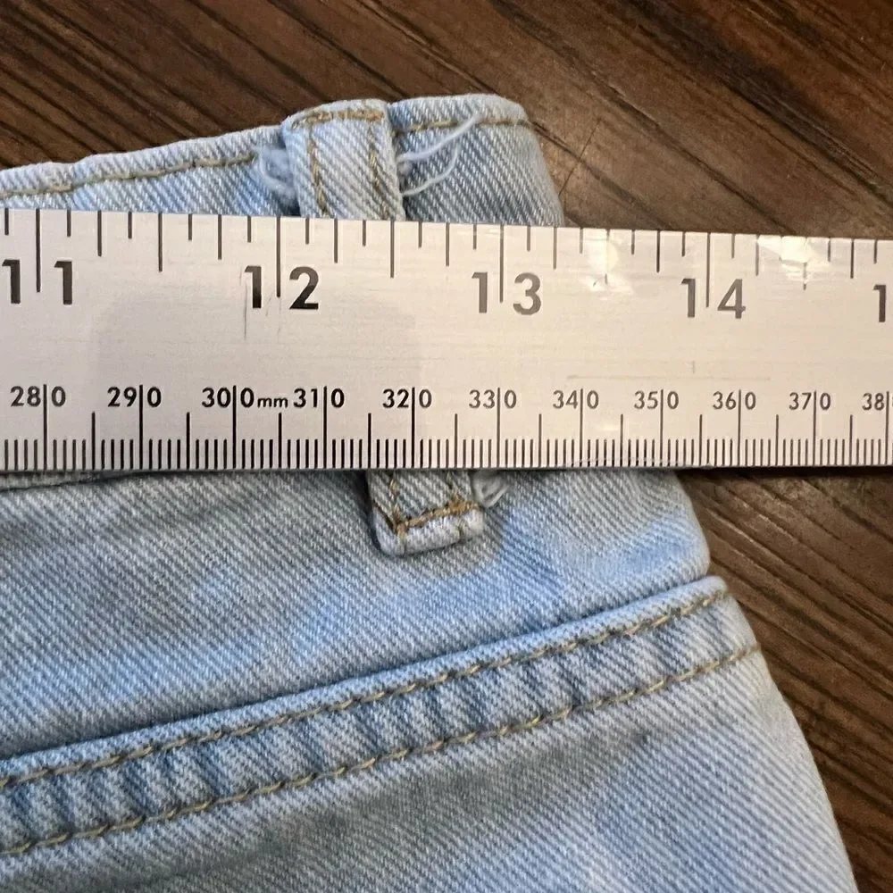 Shein high rise mom jeans. Size 6.